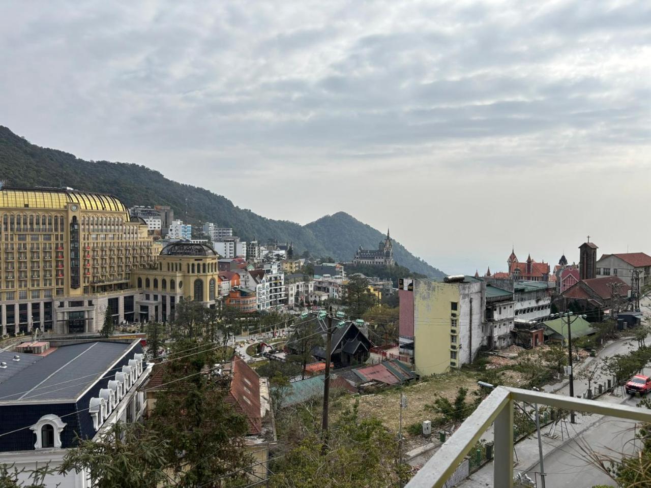Chan May Tam Ðảo Buitenkant foto